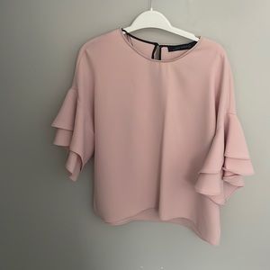 Pink dress shirt from Zara. Detailed sleeves